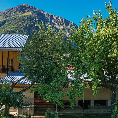 Givi Kakhiani'S Guesthouse Zhabeshi Exterior photo