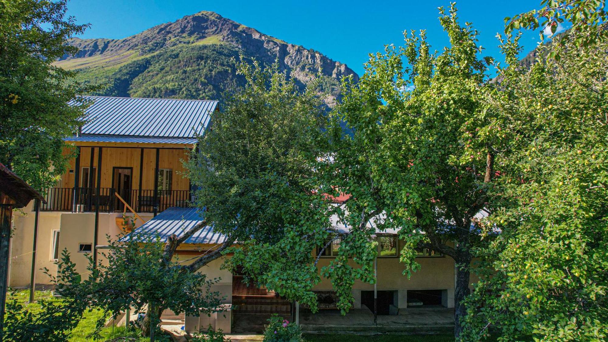 Givi Kakhiani'S Guesthouse Zhabeshi Exterior photo